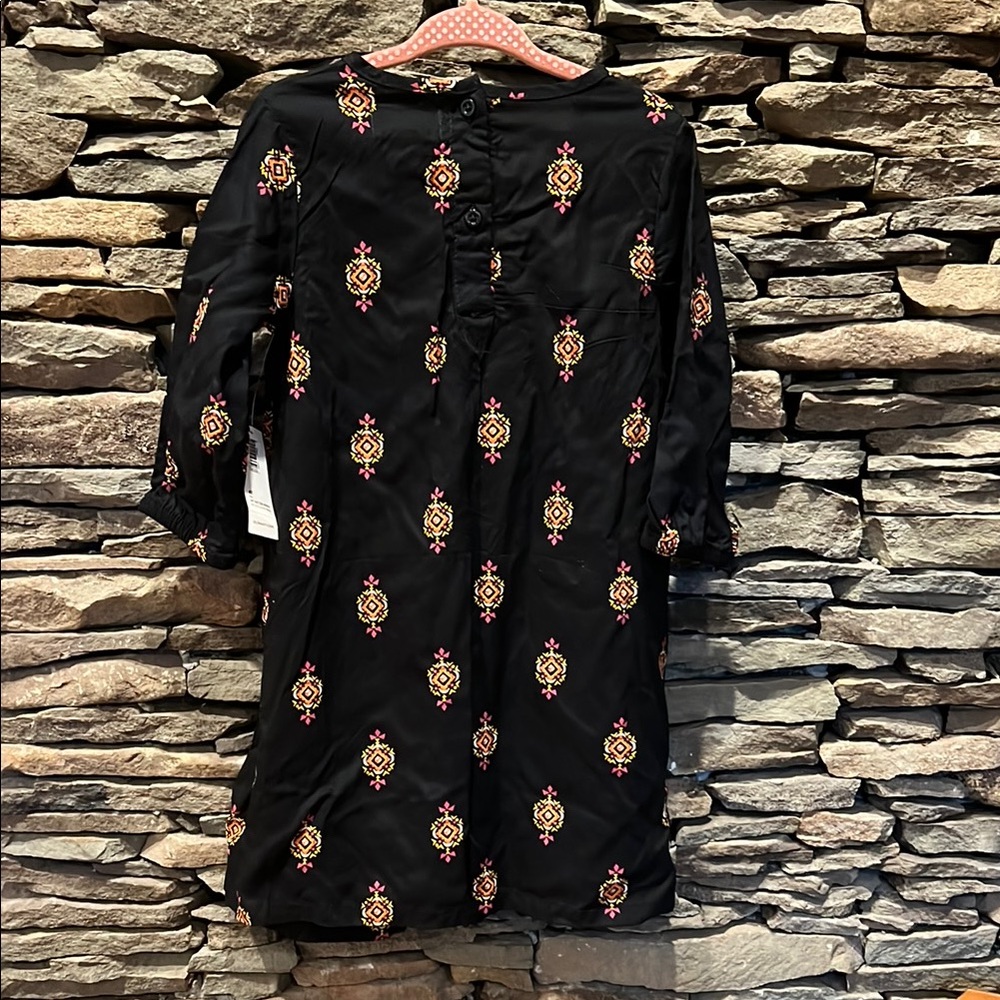Old Navy Black and Pink Graphic Tunic Dress with Mandarin Collar - Picture 7 of 9